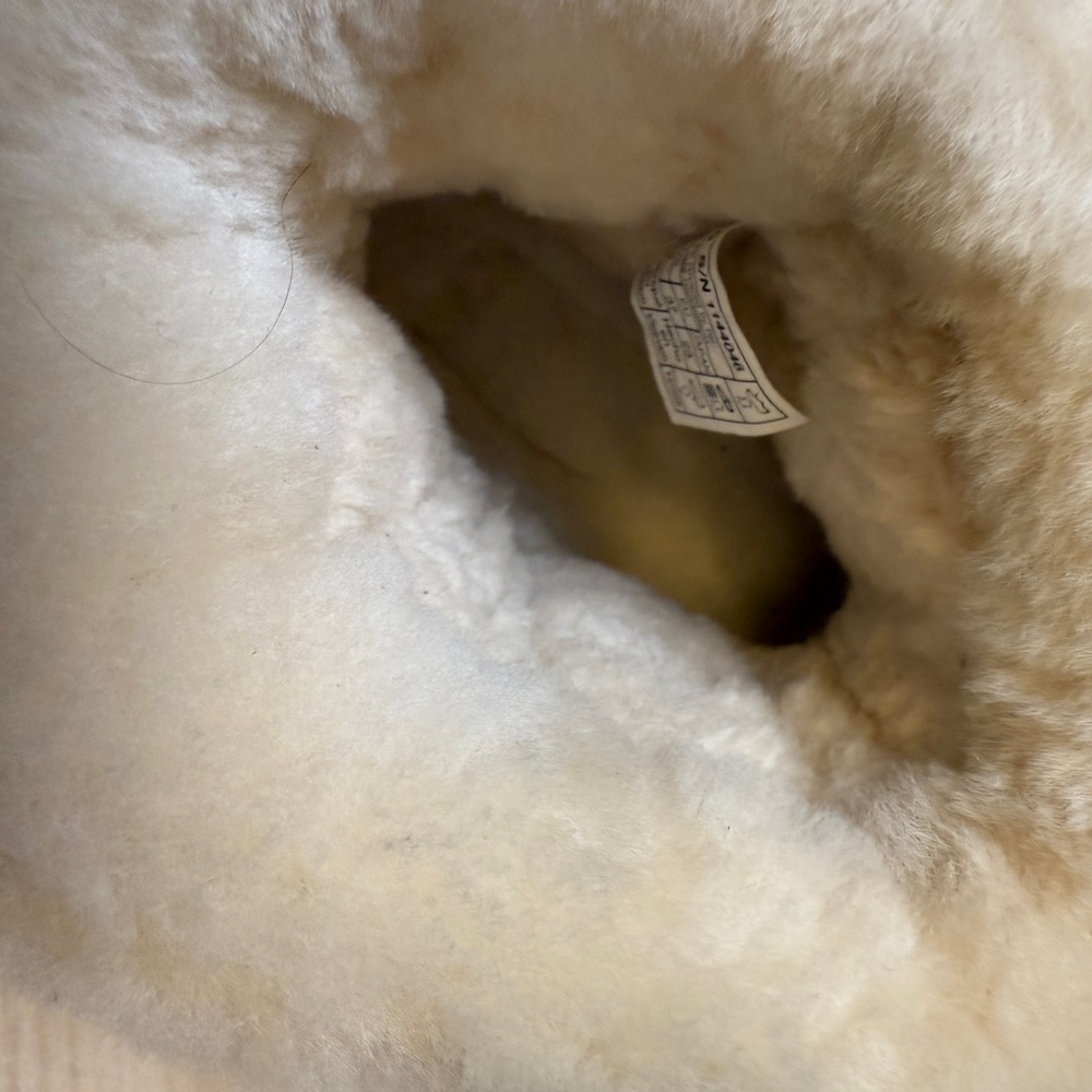 UGG Women's Classic Chillapeak in Chestnut - Picture 12 of 13